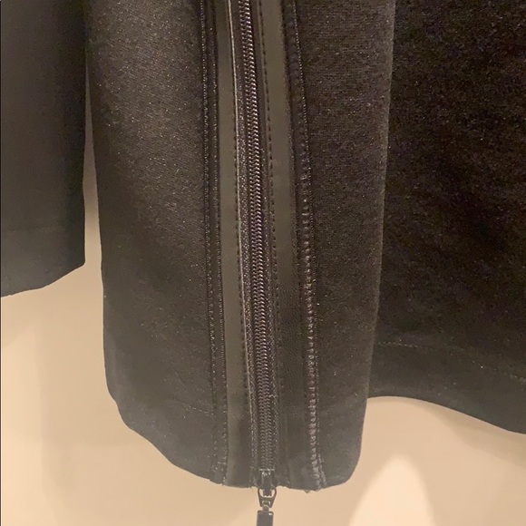 Top - Picture 2 of 4